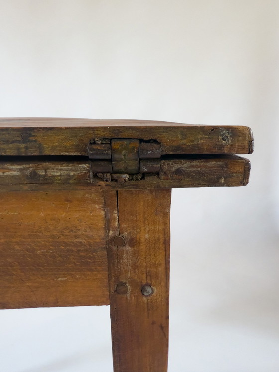 Image 1 of Table demi-lune en pin du XIXe siècle