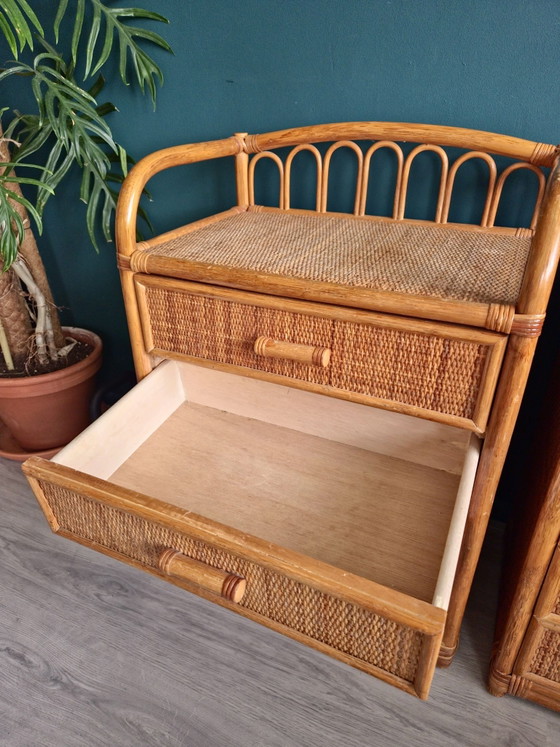 Set vintage di Cassettiere in rattan | 2 mobili | 4 cassetti, Bambù, Giallo (foto 3 di 7)