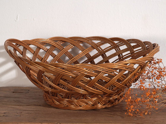 Antique hand woven wicker basket (c.1920) #2 – Decorative Objects, Rattan, Rustic (photo 2 of 9)