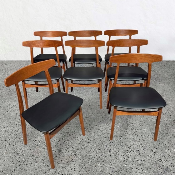 Image 1 of Suite of 8 chairs by Henning Kjaernulf, 1960