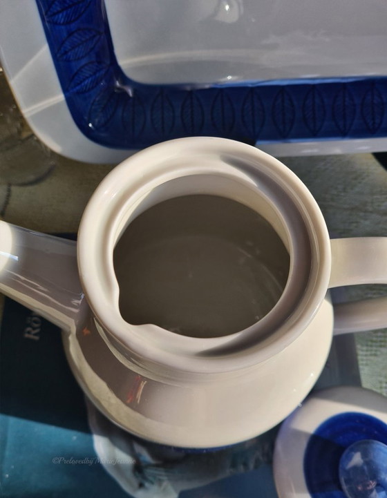 Image 1 of Hertha Bengston entwirft Koka Blue für die Rörstrand Kaffee-Teekanne.