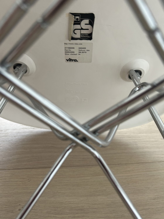 Image 1 of Juego de 4 sillas Vitra Eames DSR - blanco / base cromada