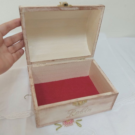 Image 1 of Portagioie in legno dipinto a mano con motivo pettirosso, scatola portagioie in stile vintage.