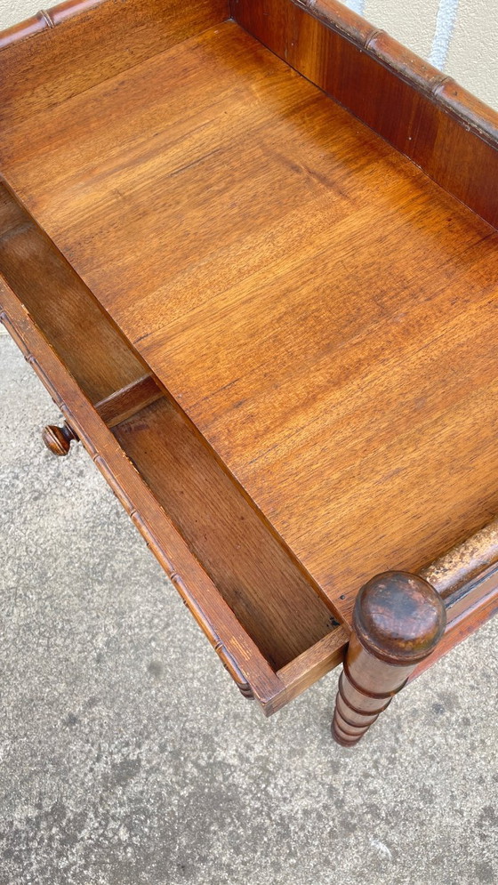 Consolebureau uit de jaren 1900, ook wel bekend als bamboe bureau. – Wood (photo 5 of 30)