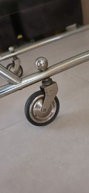Originaler Servierwagen im Bauhaus-/Art-déco-Stil aus den 1930er-Jahren – verchromtes Messing