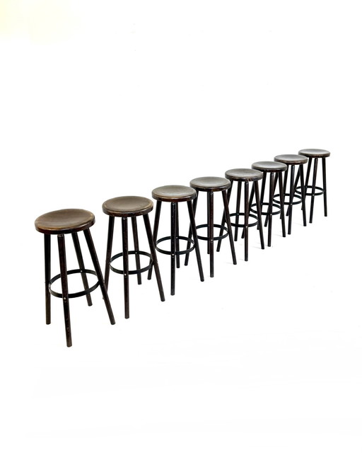 Set van 8 Brutalistische barkrukken ‘80