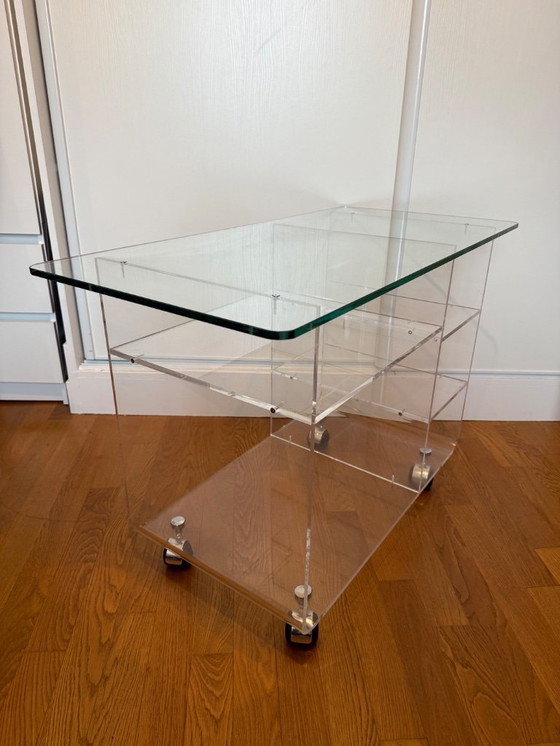 Image 1 of Meuble TV / desserte vintage en plexiglas David Lange