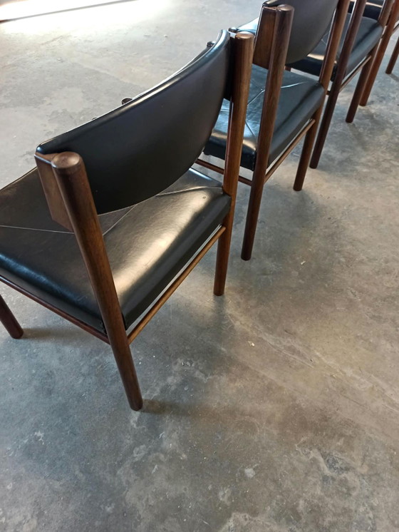 Lot de 4 chaises de salle à manger mid-century, Skaï, Bois, Noir (photo 11 sur 15)