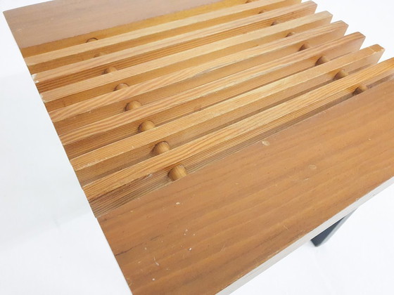 Image 1 of Petite table d'appoint en bois et métal, Pays-Bas, années 1960