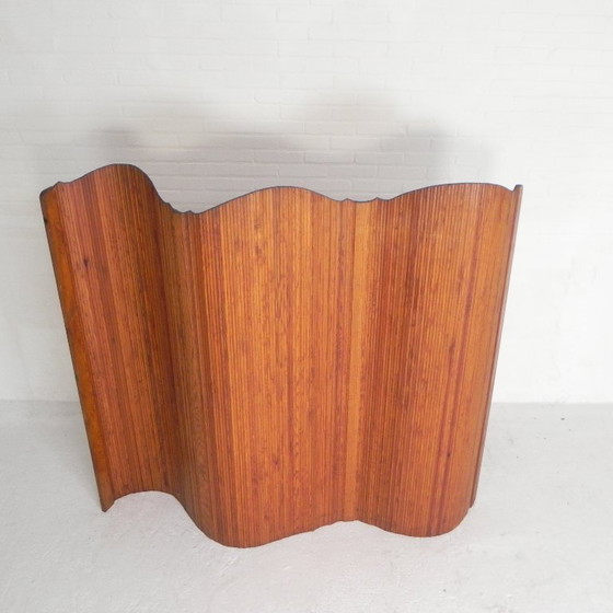Image 1 of Separador de ambientes S.N.S.A. con listones de pino estilo Baumann, década de 1950.