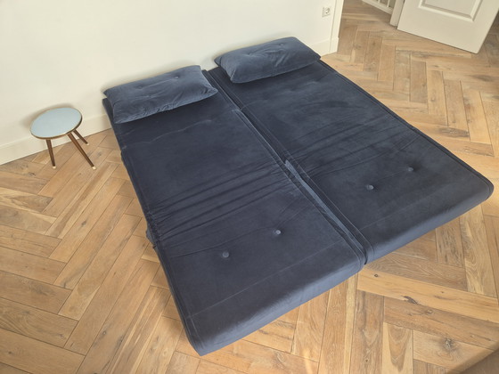 Image 1 of 2x Haru Einzelschlafsofa Saphirblauer Samt.