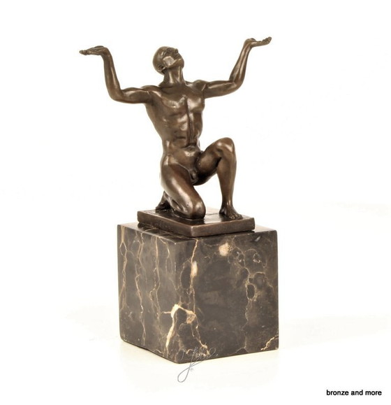 Image 1 of Bronzen beeld van de aanbiddende Adonis