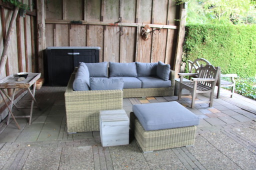 5-teilige Lounge-Garnitur aus Rattan mit Kissen