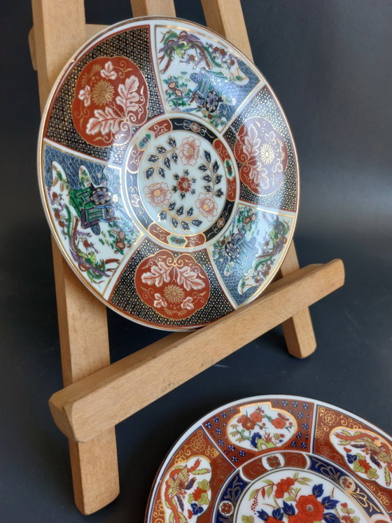 Image 1 of Vintage Hand-Painted Imari Wall Plates with Floral & Bird Motifs - Set of 2