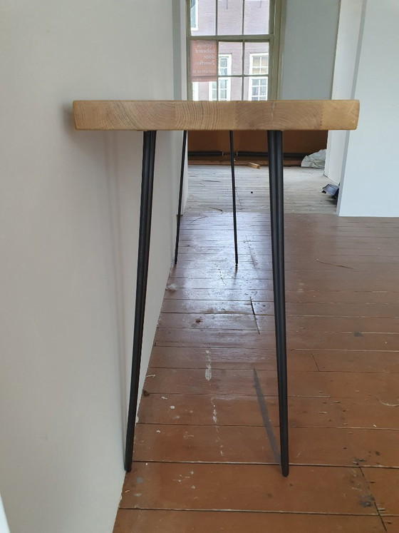 Table en chêne massif / table d'appoint, design industriel, Tables d'appoint, Autre, Marron (photo 2 sur 5)