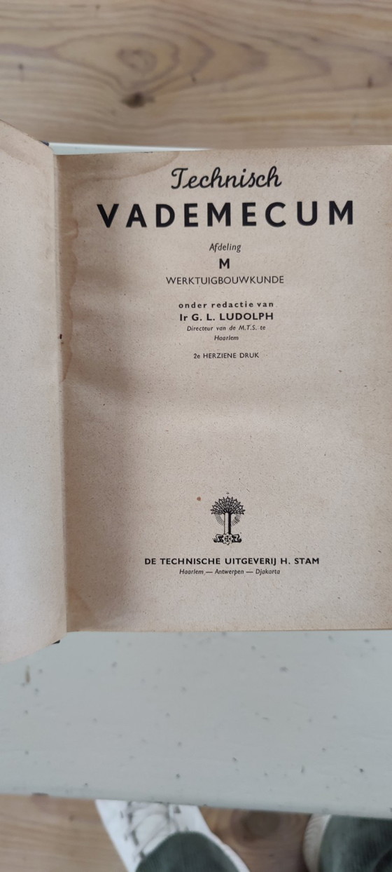Image 1 of Vintage Technisch Vademecum 2 delen A en M 