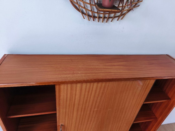 Modernistische boekenkast, 1970 – Boekenkasten, Wood (photo 6 of 24)
