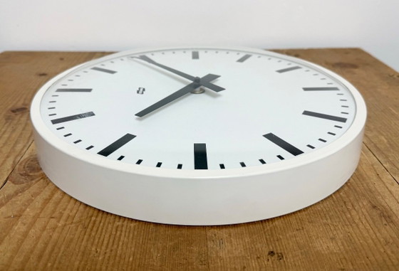 Image 1 of Orologio da parete vintage in bachelite bianca di ESMI, anni '80