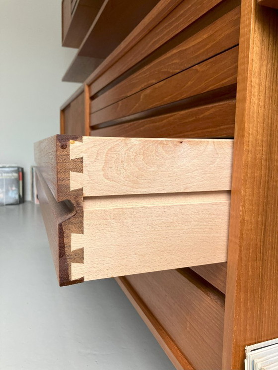 Image 1 of Sistema de paredes modulares Poul Cadovius