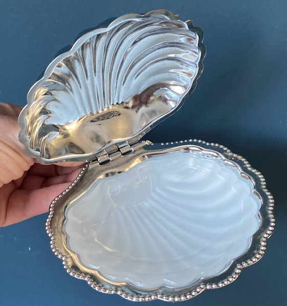 Image 1 of Butter or caviar shell in polished stainless steel with inlay bowl