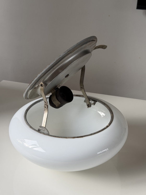 Image 1 of Bauhaus Jaren ‘20 Opaalglas Plafondlamp