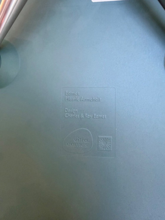 Vitra Eames Plastic Armchair, entworfen von Charles & Ray Eames, türkis, Sessel, Kunststoff, Metall (Foto 5 von 5)