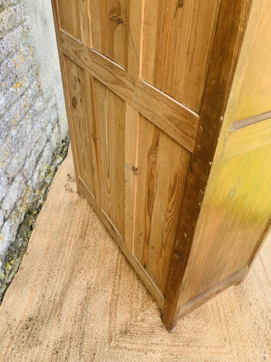 Image 1 of Armoire vintage