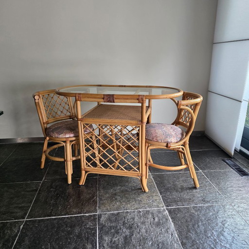 Vintage bamboo and rattan dining set (bistro set) with glass top – eetkamerset (photo 2 of 10)