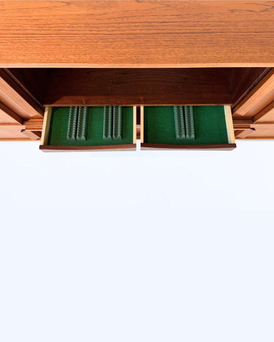 Image 1 of Deense vintage teakhouten dressoir uit de jaren 60 — Professioneel gerestaureerd