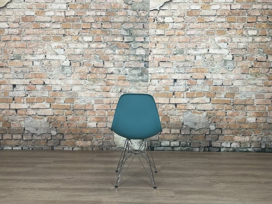 Image 1 of 2x Vitra DSR verde