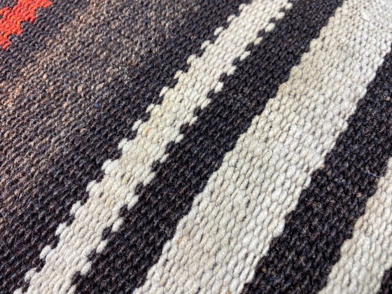Image 1 of Funda de cojín única con diseño de kilim y alfombra – 120 x 40 cm