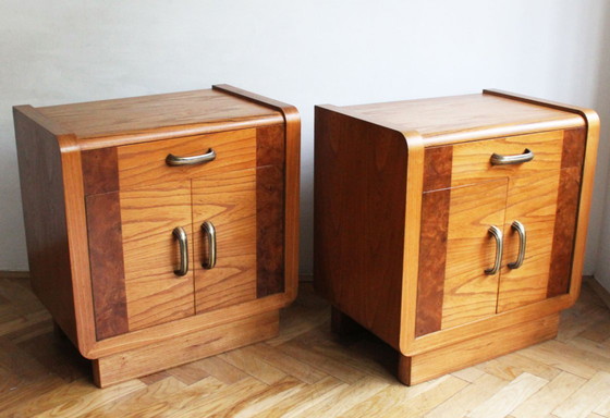 Image 1 of Par de mesitas de noche Art Déco de la década de 1930