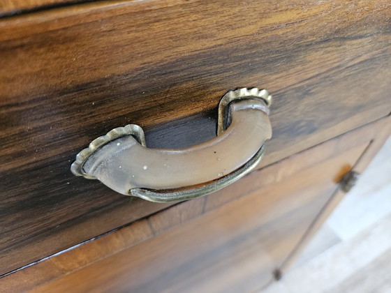 Image 1 of Mesitas de noche Art Déco de nogal con puerta y cajón