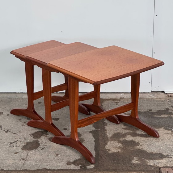 Image 1 of Tavolini a incastro, anni '60 — Design di metà secolo