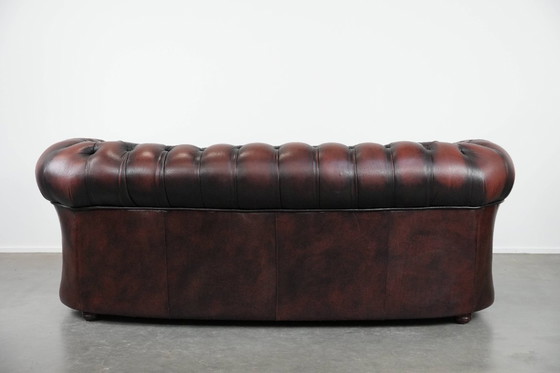 Image 1 of Divano Chesterfield in pelle di mucca in stile inglese con bellissimi colori rosso/marrone