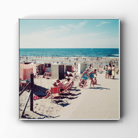 Image 1 of 1x badgasten, 1960 | mid century strand scène 