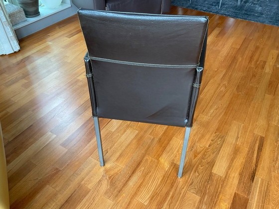 Image 1 of 2 sillas de comedor KFF, cuero marrón oscuro.