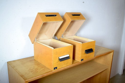 Set van twee vintage indexkaartendozen van BUS. Houten indexkaartendoos.