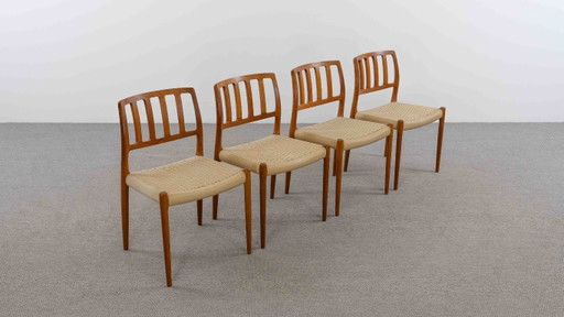 SET VAN 4 THEESTOELEN, MODEL 83 VAN NIELS O. MÖLLER, DENEMARK