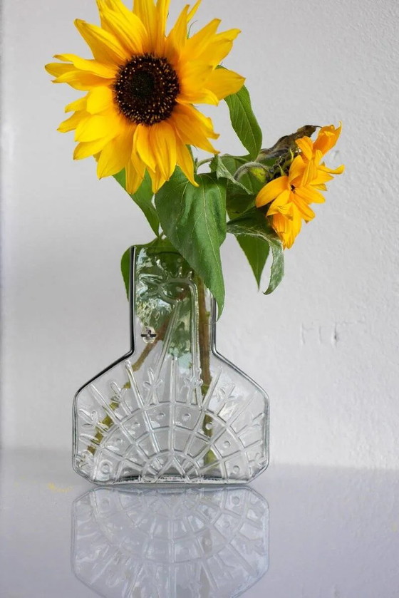 Image 1 of Mid-century Scandinavian modern art glass vase by Wiktor Berndt for Flygsfors, Sweden