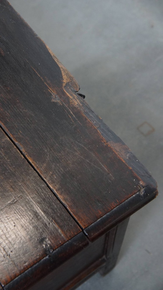 Image 1 of Cofre antiguo de roble inglés del siglo XVII