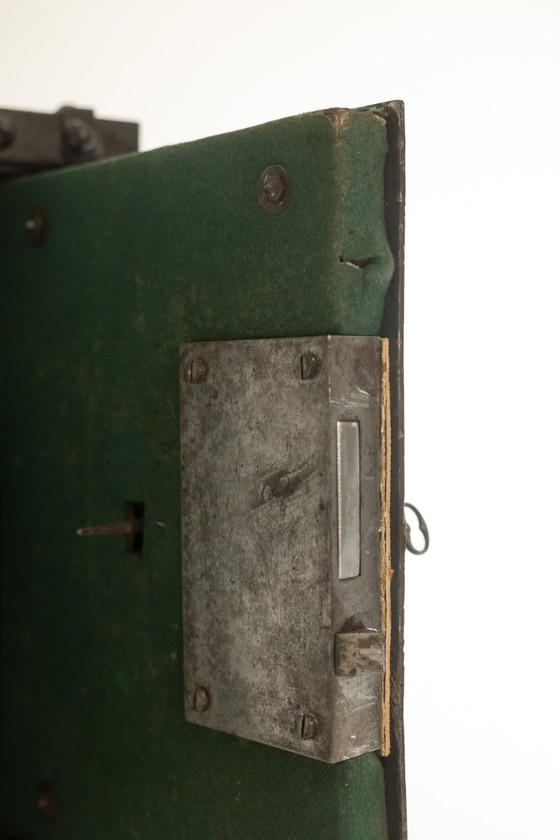 Image 1 of Bauche. Antiker kleiner Reisesafe aus Metall. Napoleon III.