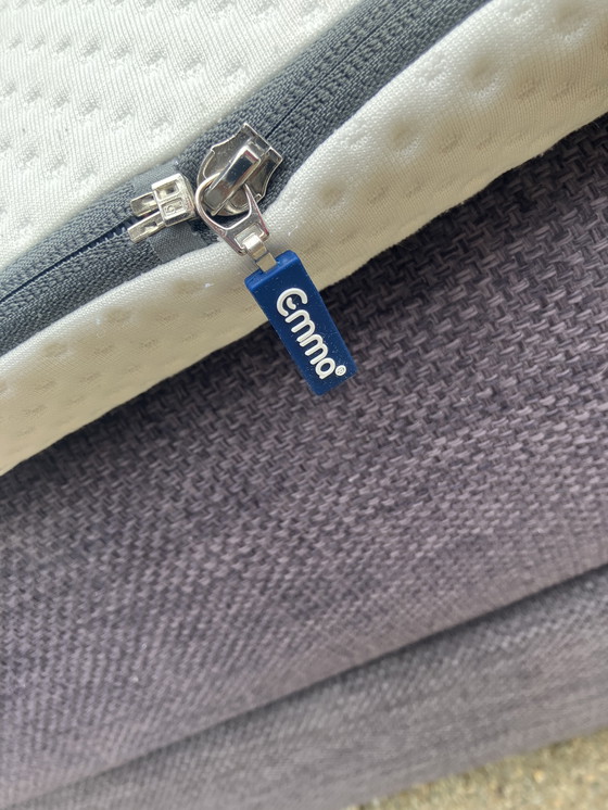 Image 1 of Auping Boxspring 180 x 200 in Topstaat! Incl Auping matras en Emma topper, alles zeer netjes. Incl 2 hockers (nachtkastjes)