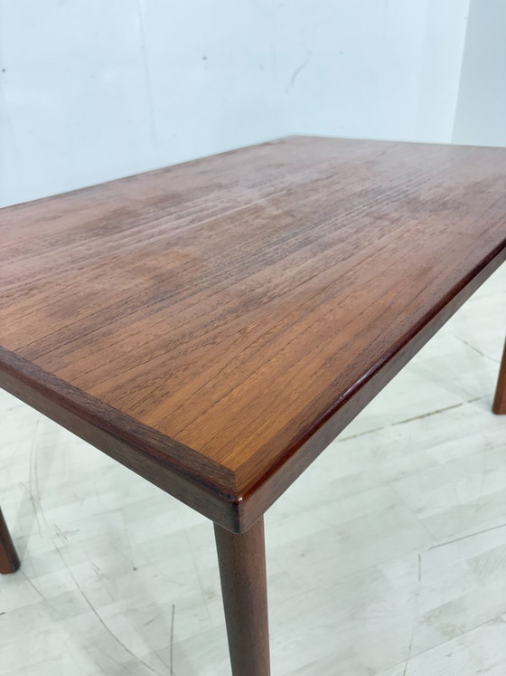 Image 1 of Teakhouten eettafel uit de jaren 60 / Eettafel in mid-century stijl / Vintage teakhouten eettafel