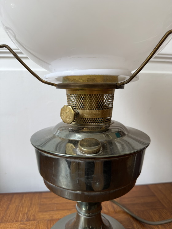 Image 1 of Lámpara de aceite eléctrica Art Nouveau fabricada en Inglaterra, modelo Alladin 23