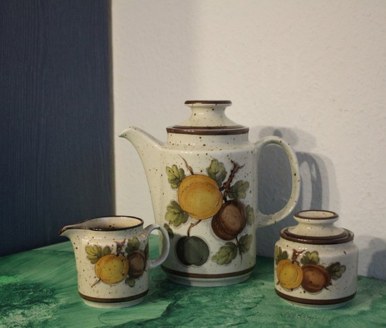 Image 1 of Kernstück bestehend aus Kaffekanne Sahnekännchen Zuckerdose Keramik WINTERLING KARINA Kirchenlamitz BAVARIA Vintage aus den 70er