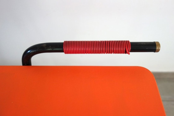 Image 1 of Vintage oranje geperforeerde metalen serveerwagen uit de jaren 50.