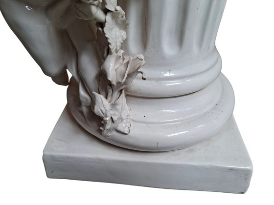 Image 1 of Elegante Säule mit Keramikengeln – Neobarockstil (1980er Jahre)