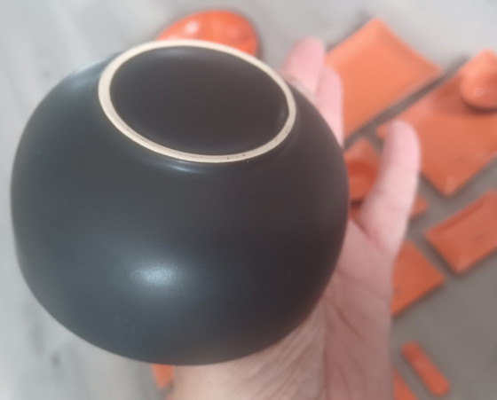 Großes japanisches Sushi-Set im futuristischen Stil aus Steingut und Keramik – Tafelgeschirr, Ceramic, Plastic (photo 6 of 9)