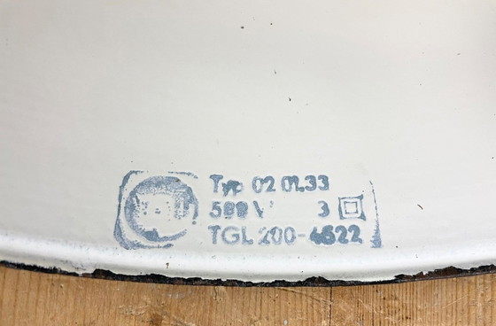 Image 1 of Schwarze Emaille-Fabrikleuchte aus Ostdeutschland von Lbd Veb Leuchtenbau Dresden, 1950er Jahre